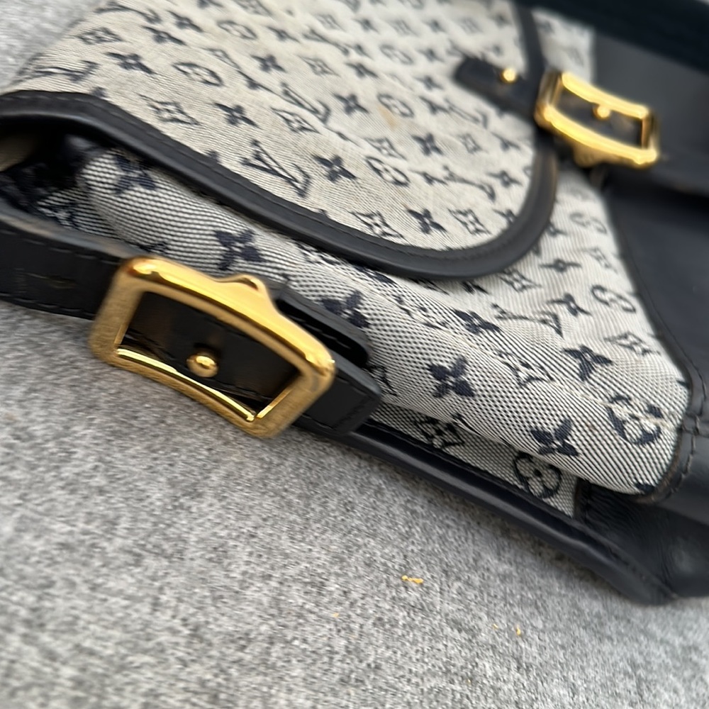 Louis Vuitton Minillin Navy and Gray Shoulder Bag - Picture 4 of 11